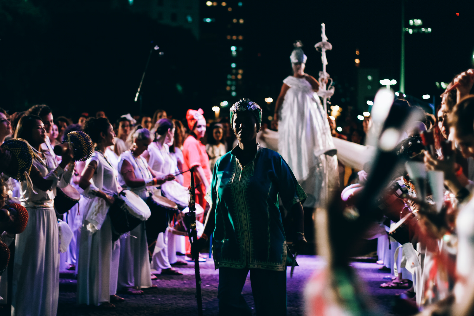 Saída Ilú Obá de Min  homenagem a Maria Carolina de Jesus – Abertura do Carnaval de 2014